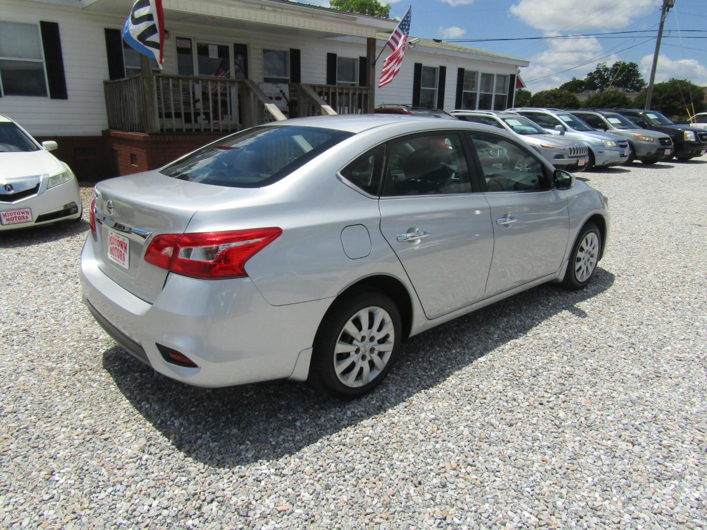 2016 Silver /Gray Nissan Sentra FE+ S (3N1AB7AP5GY) with an 1.8L L4 SFI DOHC 16V engine, Automatic transmission, located at 15016 S Hwy 231, Midland City, AL, 36350, (334) 983-3001, 31.306210, -85.495277 - Photo#10